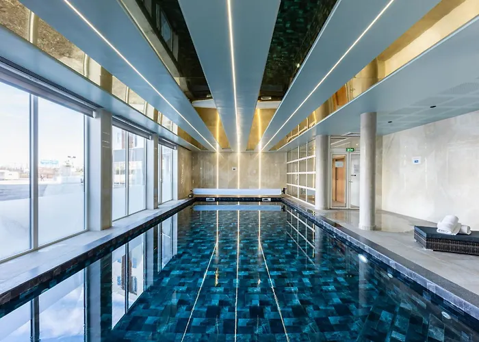 Brit Hotel Privilege Paris Rosny-Sous-Bois