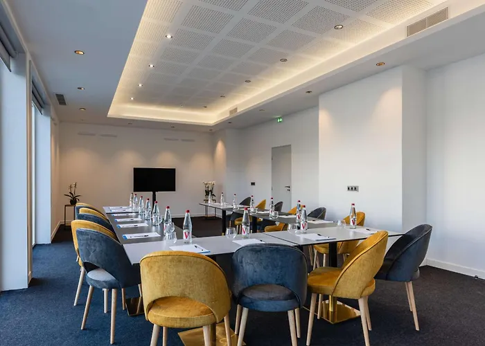 Brit Hotel Privilege Paris Rosny-Sous-Bois