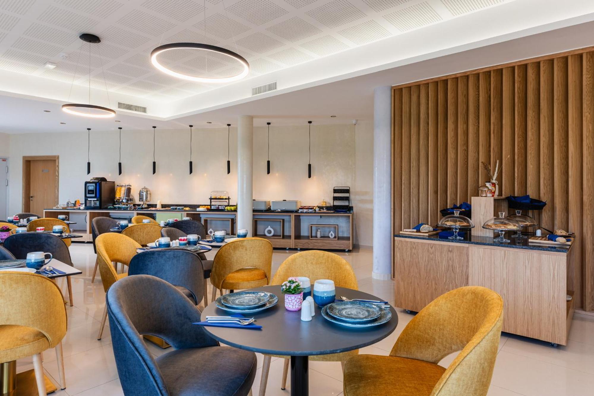 Brit Privilege Paris 4* Rosny-sous-Bois